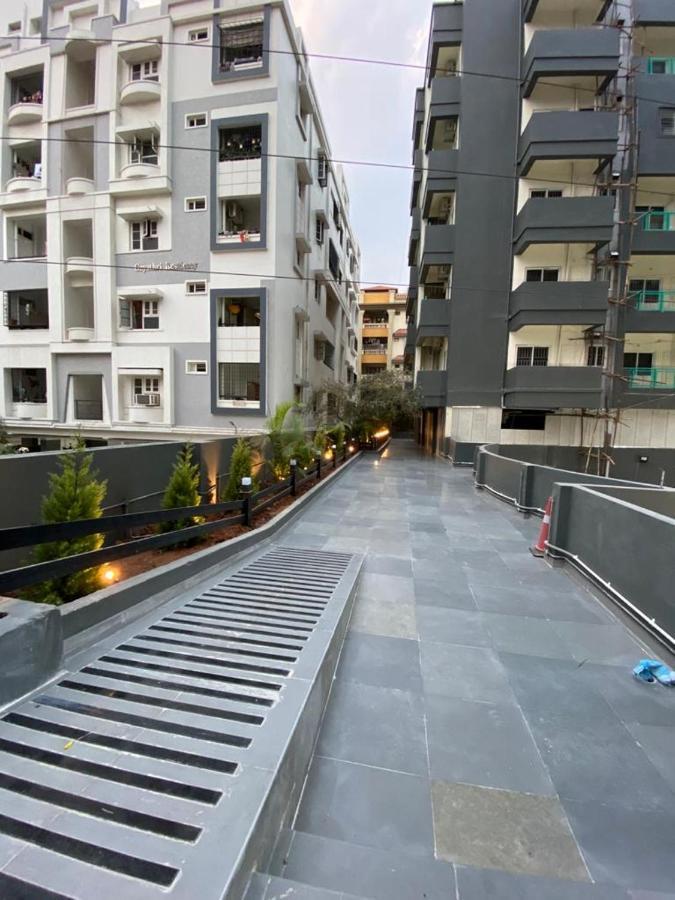 Rove By Boston Living Hostel Hyderabad Exterior photo